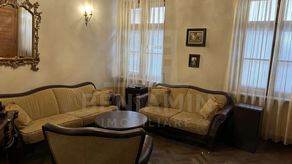 Apartament-2-camere-Central-Piata-Sfatului-Diferite-Compartimentari - Poză 3