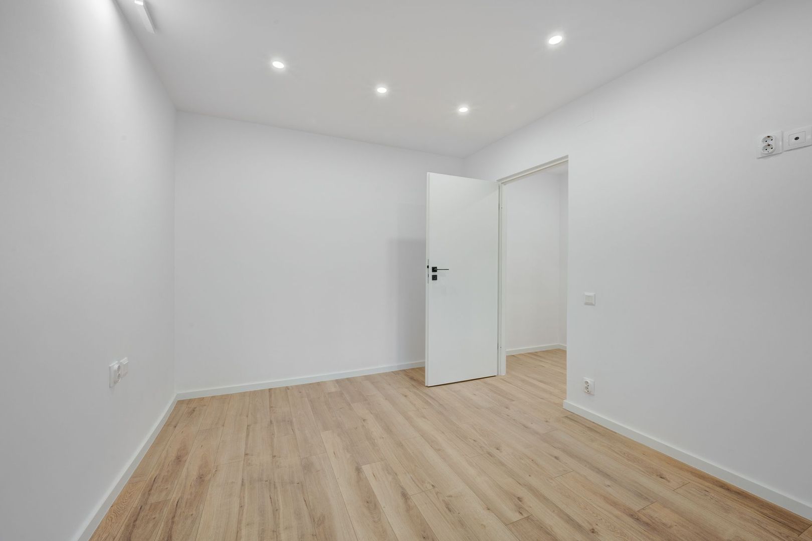 Apartament 2 camere – 45 mp utili Parc Bazilescu - Poză 5