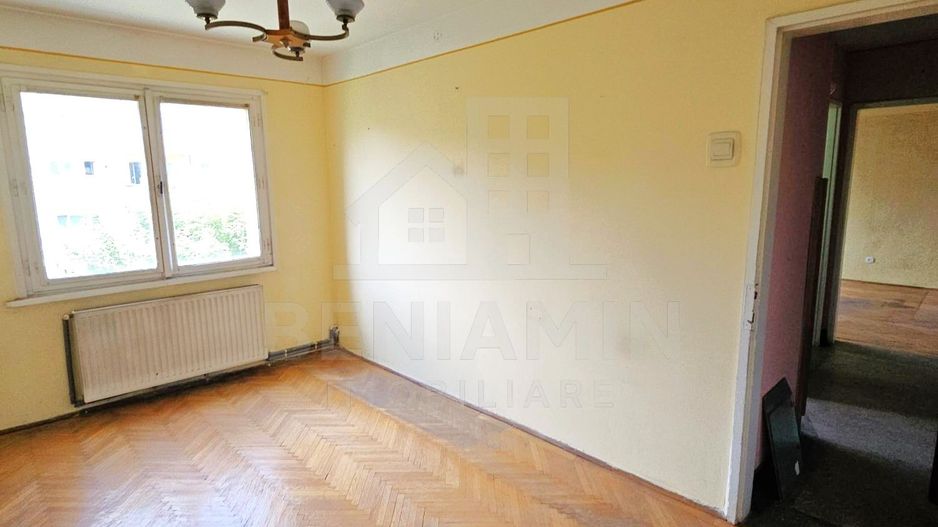2 Decomandate-43mp-Etajul 3-Centrala termica-Cartier Astra-Brasov - Poză 3