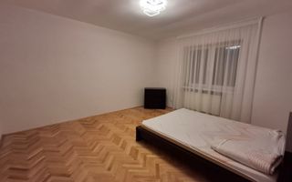 Apartament cu 3 camere la vila, de vanzare, zona Stefan cel Mare, Sibiu - Poză 1