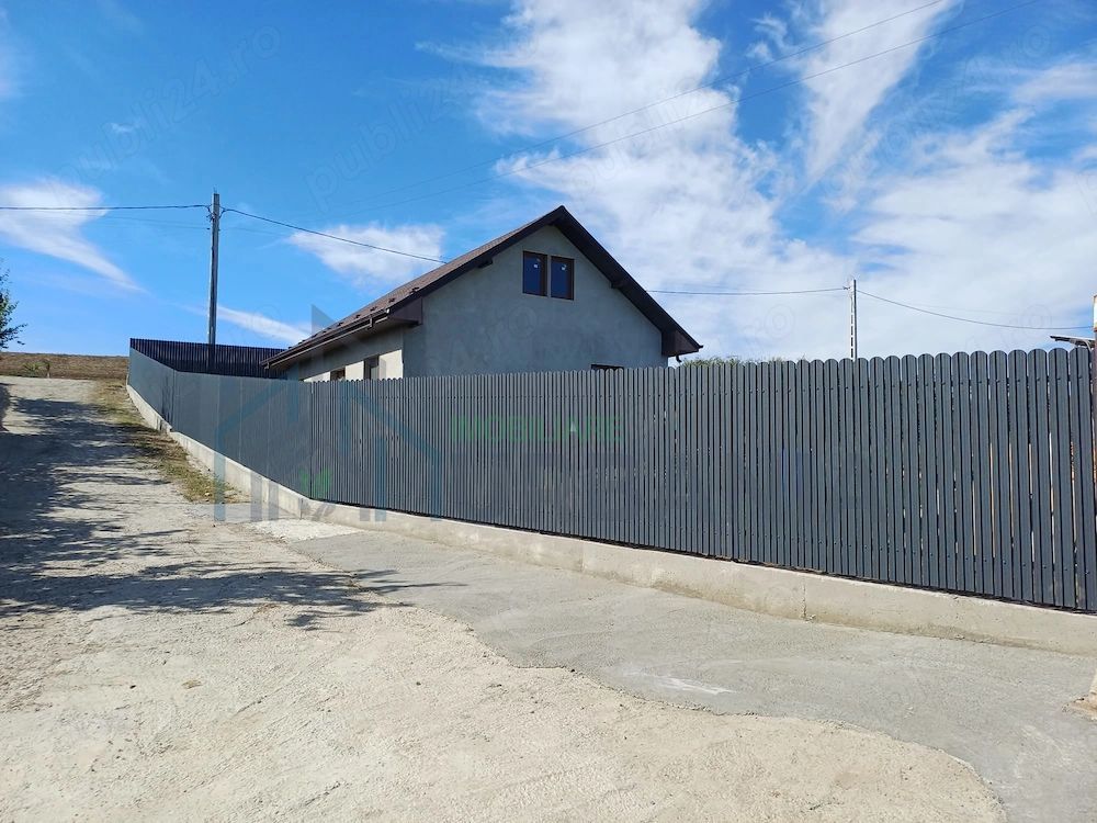 Casă de vânzare - Holboca  Strada Curcubeului nr 58 - Poză 2