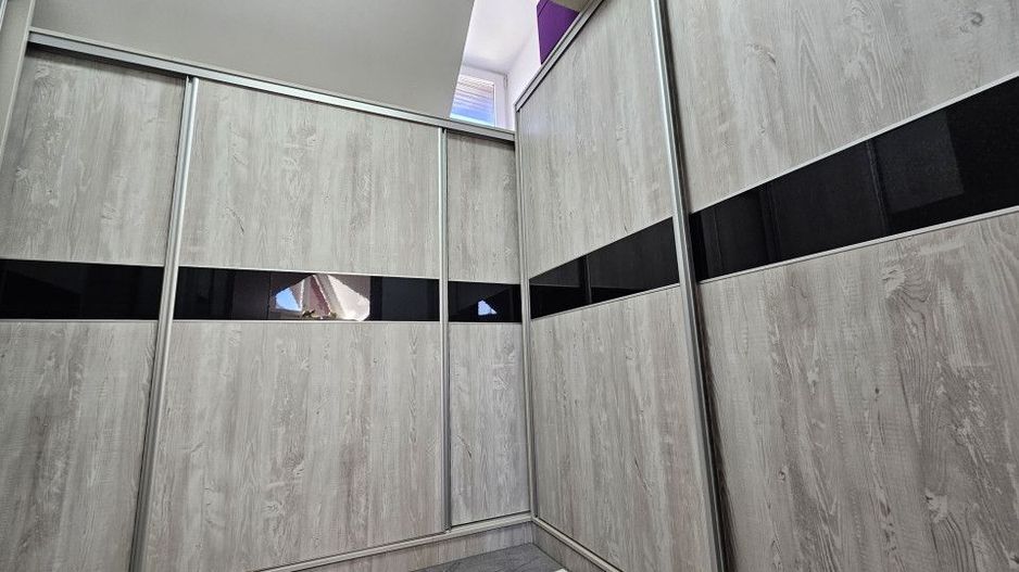 Vilă P +M în centrul orașului Otopeni, 7 + camere, anexe apartament - Poză 10