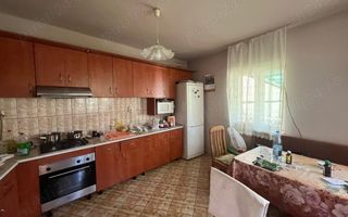 BRASADAS vinde casa cu 3 camere in zona ultracentrala. - Poză 2