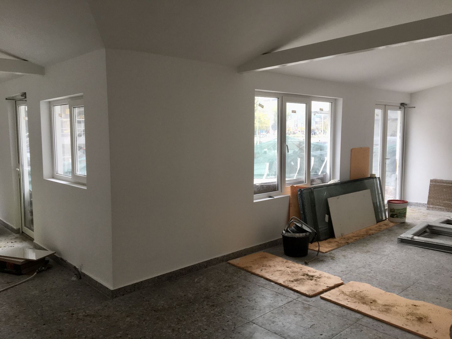 INCHIRIERE - spatiu comercial PIATA SUDULUI - parter, curte, parcare - Poză 2