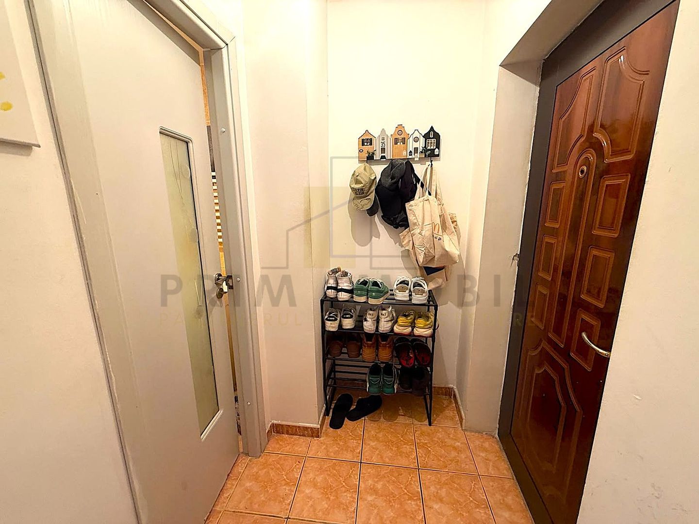 Garsoniera,  etaj intermediar, centrala, aer conditionat - Zimbru - Poză 8