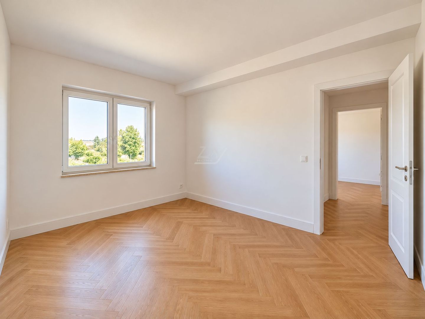 Despartit prin camera tehnica. 5 camere, 3 bai. Dotari premium. - Poză 14