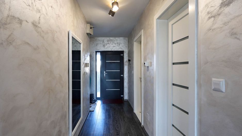 Casă Individuală Modernă de Vânzare | Sânpetru, Brașov - Poză 12