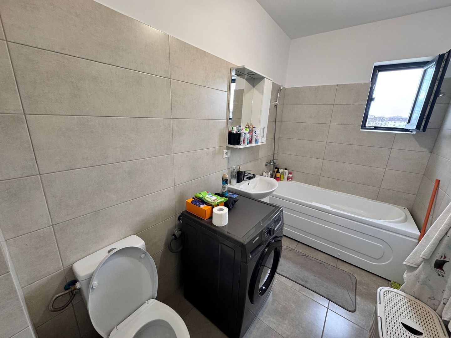 AP. 2 CAMERE - MOBILAT, BUCATARIE INCHISA, PARCARE INCLUSA,COMISION O% - Poză 9