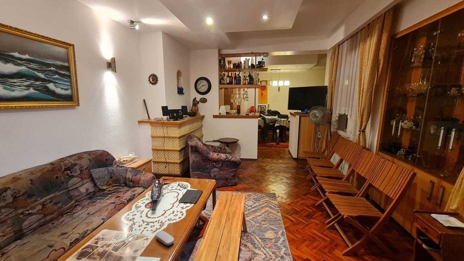Apartament in vila zona Baicului - Poză 7