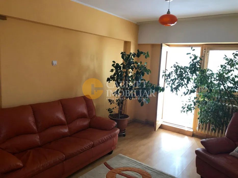 Apartament spațios cu 4 camere (modificat în 3) – Rond Vechi CUG - Poză 2