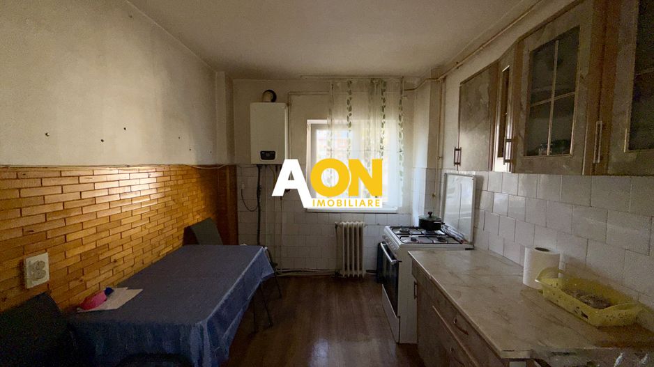 De vanzare apartament 3 camere, etaj 1, Cetate - Poză 6