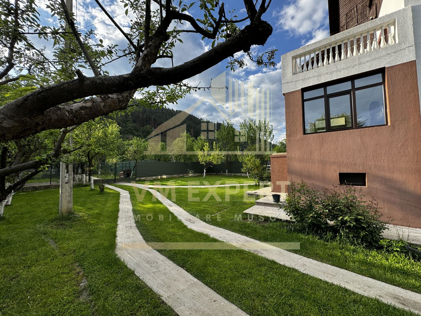 VILA S+P+E-306 MP, TEREN 2078 MP, CAMPULUNG - Poză 45