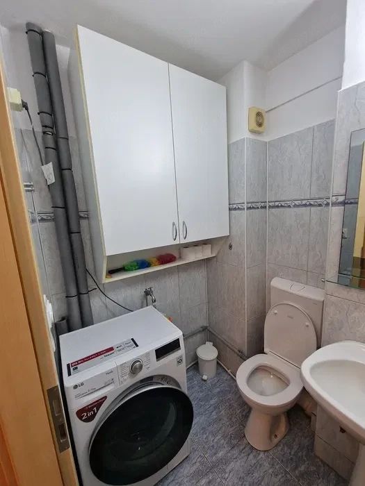 Apartament cu 2 camere decomandate, situat în zona Dacia - Poză 3