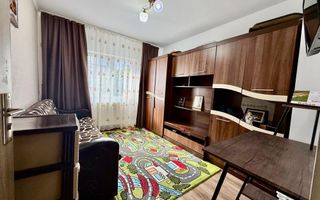 Apartament cu 4 camere, garaj și boxă în zona centrală Florești. - Poză 5