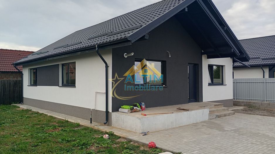 OPORTUNITATE: De vânzare - Casă nouă în cartier Izvor - Poză 2