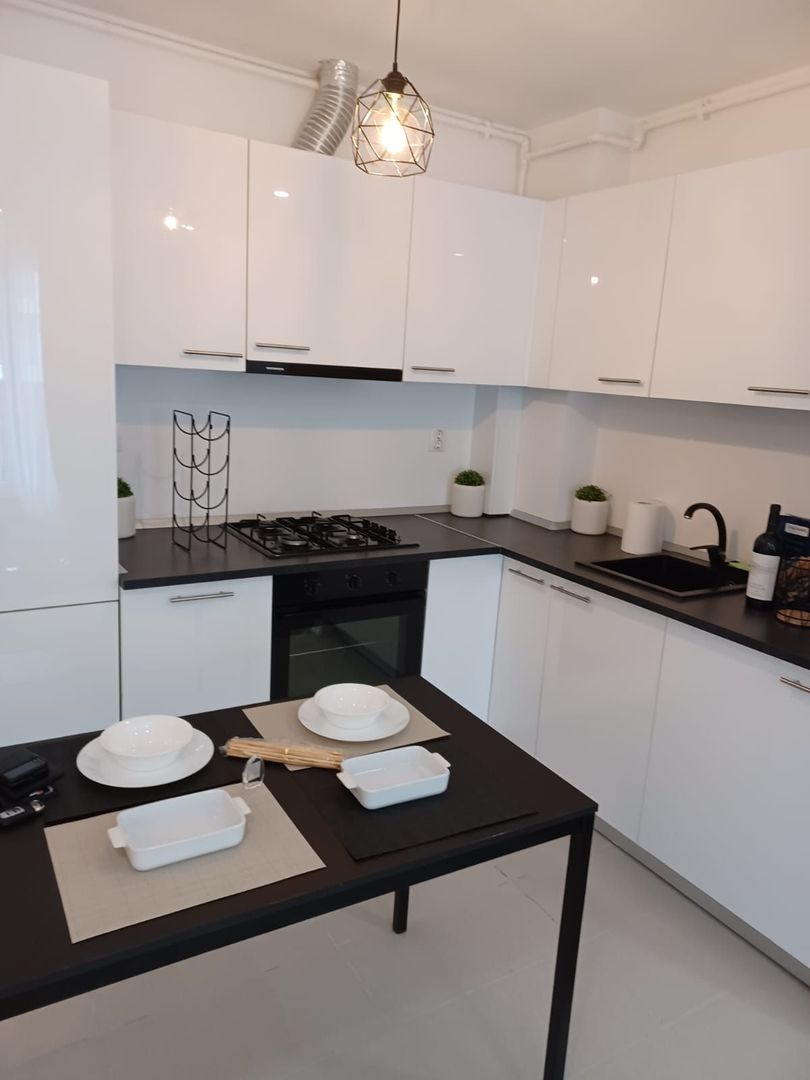 Apartament 2 camere vedere piscina Cosmopolis - Poză 6