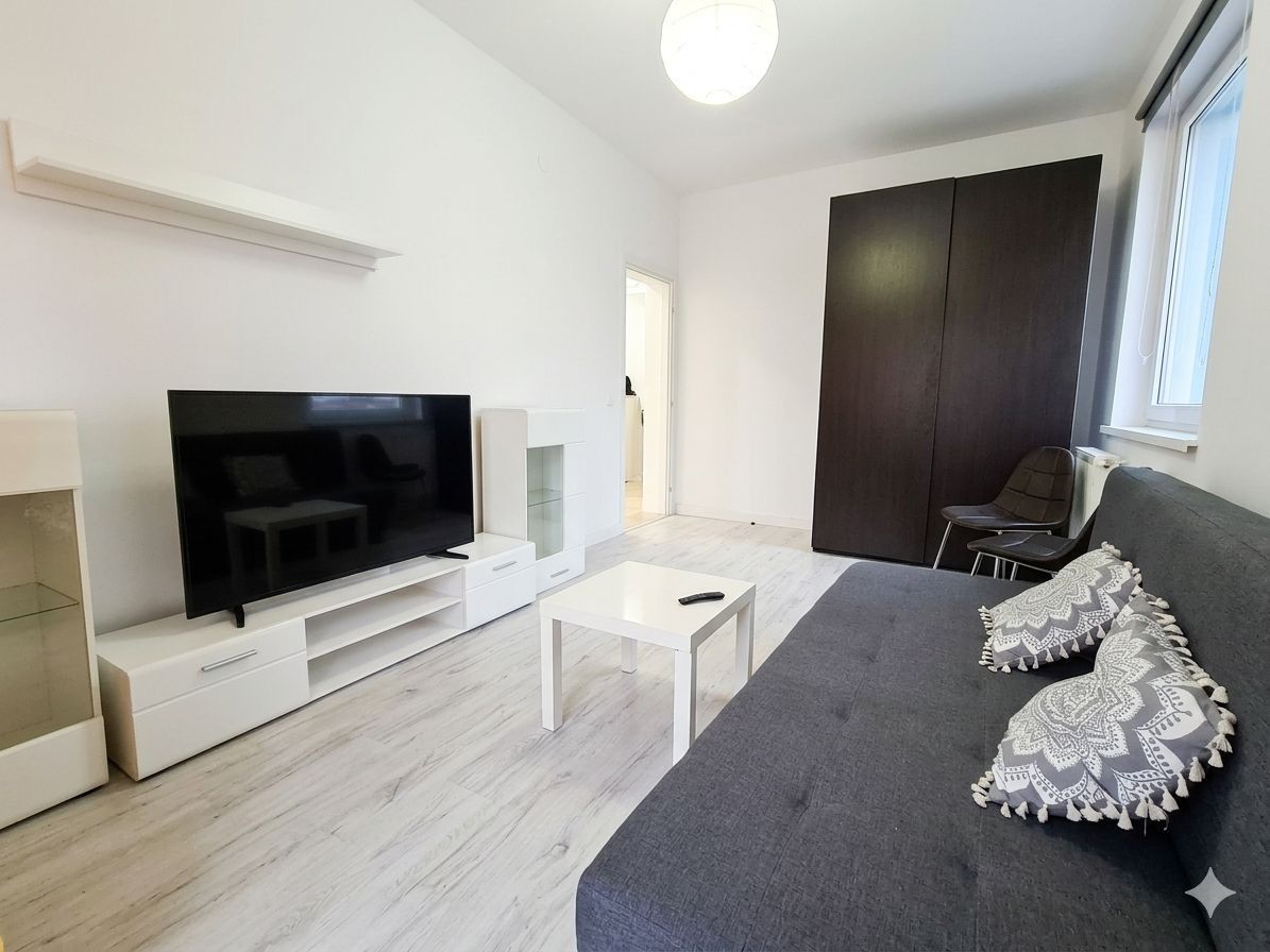 Apartament 3 camere de vânzare – Sector 6 - Poză 3