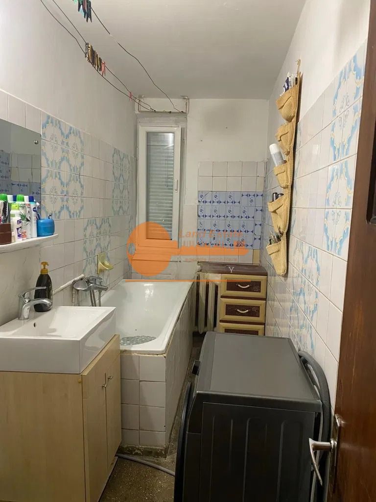 Garsoniera Crangasi - 8 minute de Metrou (Bloc Reabilitat) - Poză 4