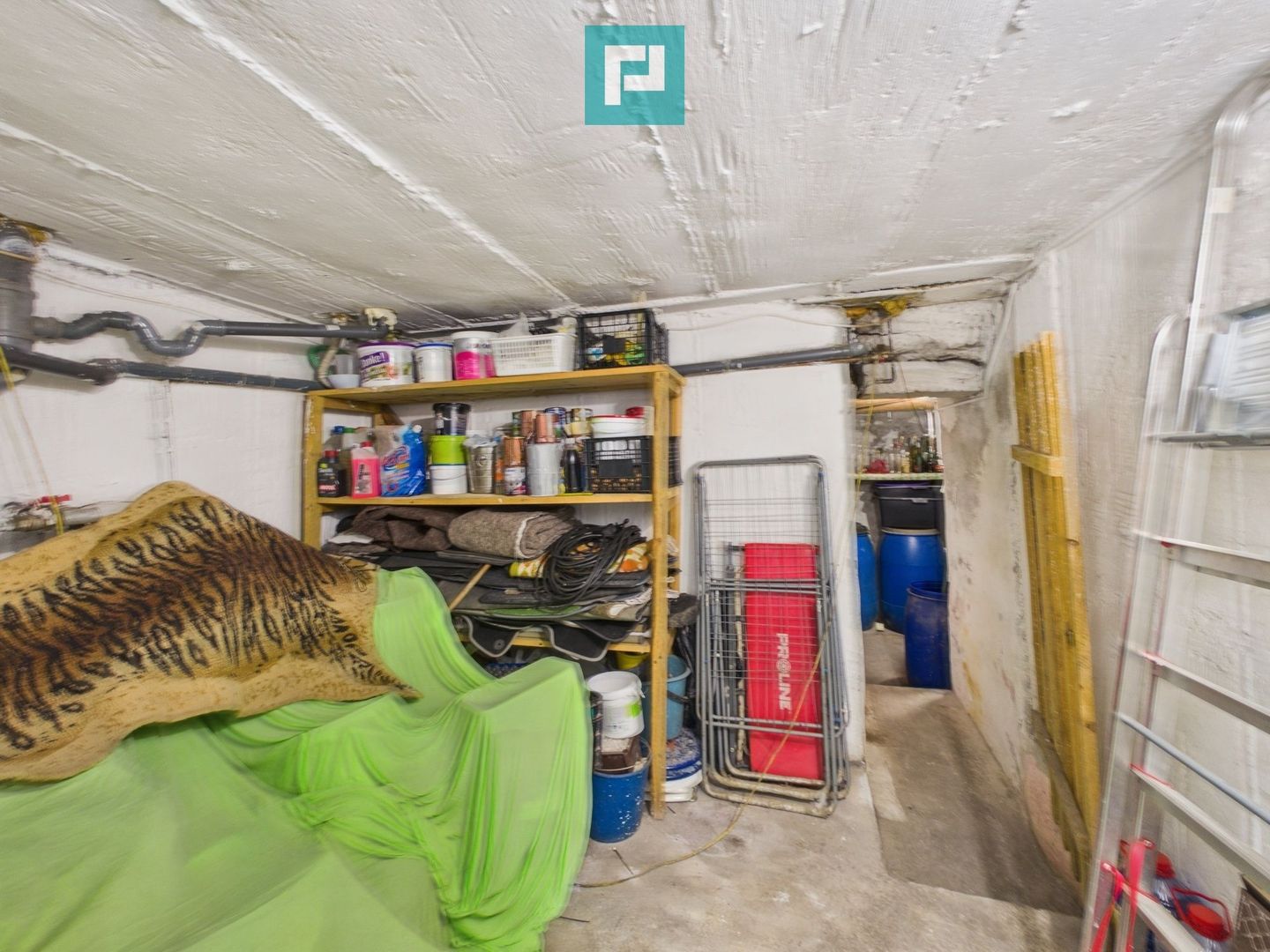 Casa cu potential multiplu in Curtici - Poză 28