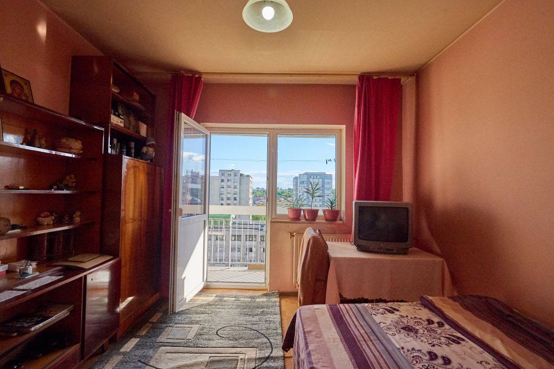Apartament cu 3 camere - CENTRAL, zona 1 Mai, Pitesti  - Poză 9