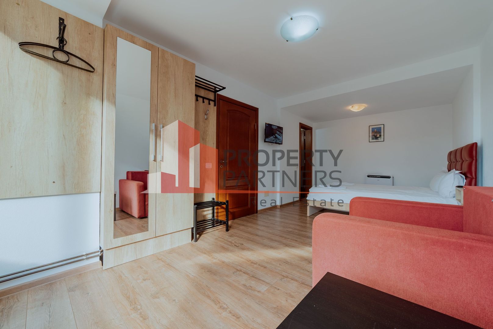 Pensiune  în Bran, sat Poarta – Afacere la cheie, locație premium - Poză 8