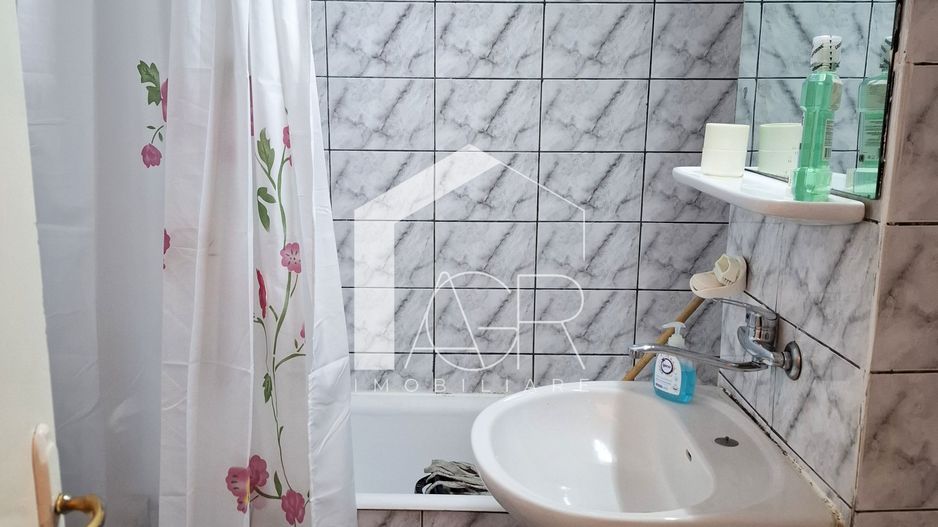 Apartament cu 2 camere, decomandat, confort 1, zona Republicii - Poză 9