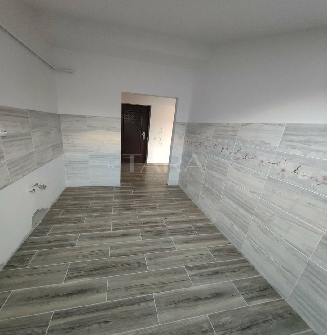 Apartament cu 1 cameră și balcon, mansardă în imobil cu 4 etaje. - Poză 2