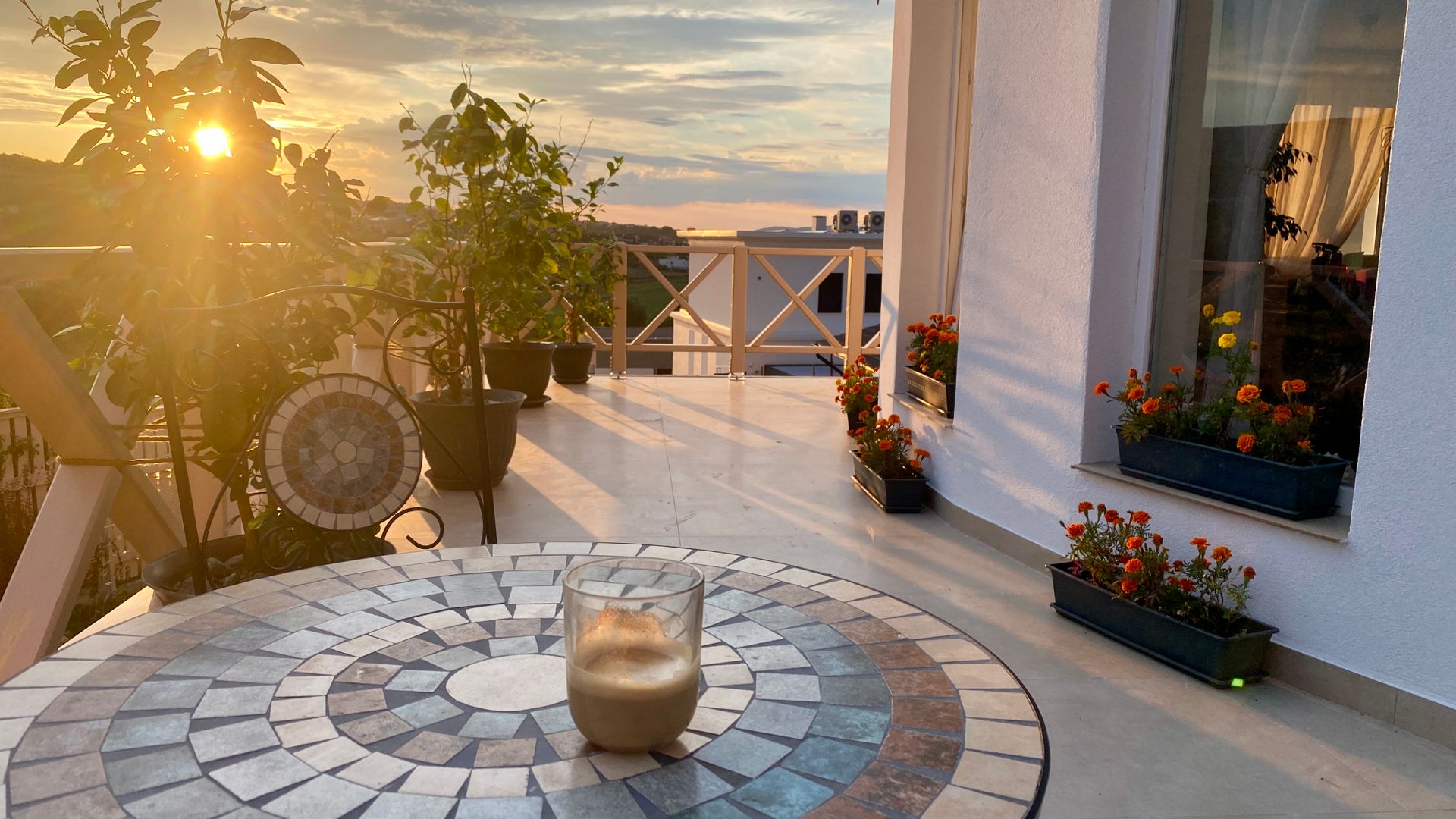 Casă în Borhanci – atmosferă de vacanță și apartament independent - Poză 8