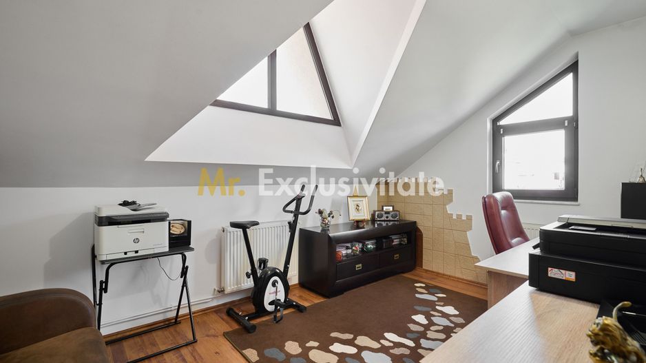 Casa + 305 mp terem curte proprie in zona rezidentiala Gavana - Poză 19