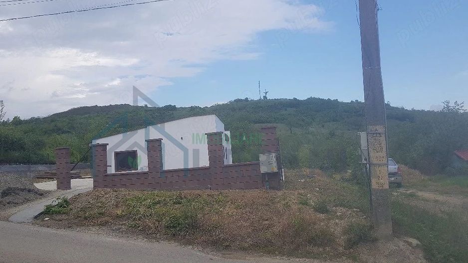 Casă de vânzare în Tomesti, teren 500 mp, 3 dormitoare, 2 băi - Poză 2