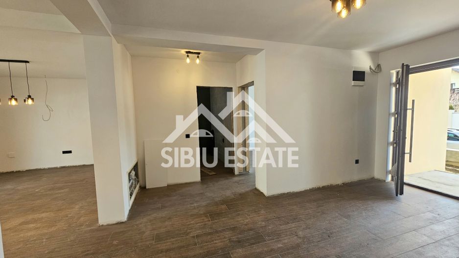 Casa noua gata de mutat, 4 dormitoare- Vandut - Poză 4