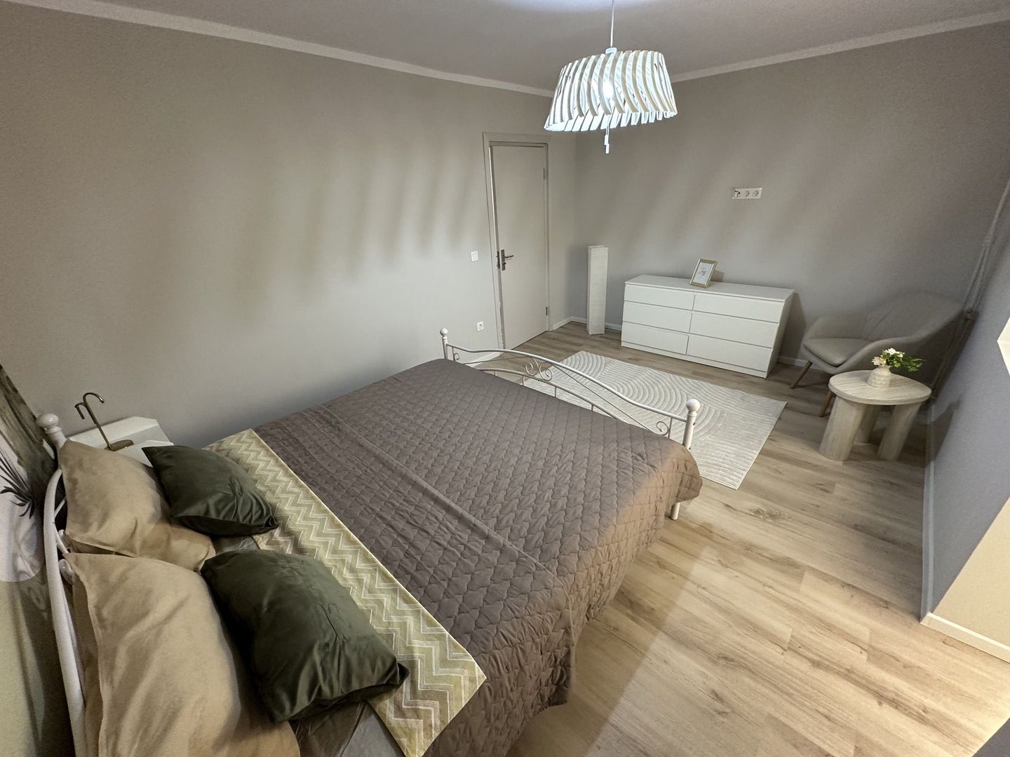 Apartament 1 camera complet renovat - Poză 3