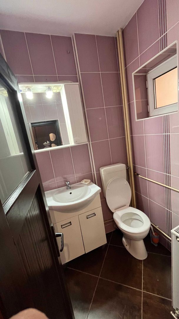 Apartamet cu 3 camere de închiriat - Poză 4
