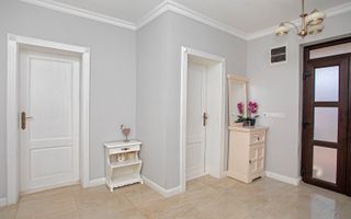 Vilă P+M, Clujului, 190 mp, teren 520 mp, singur în curte. 230 000 E - Poză 13