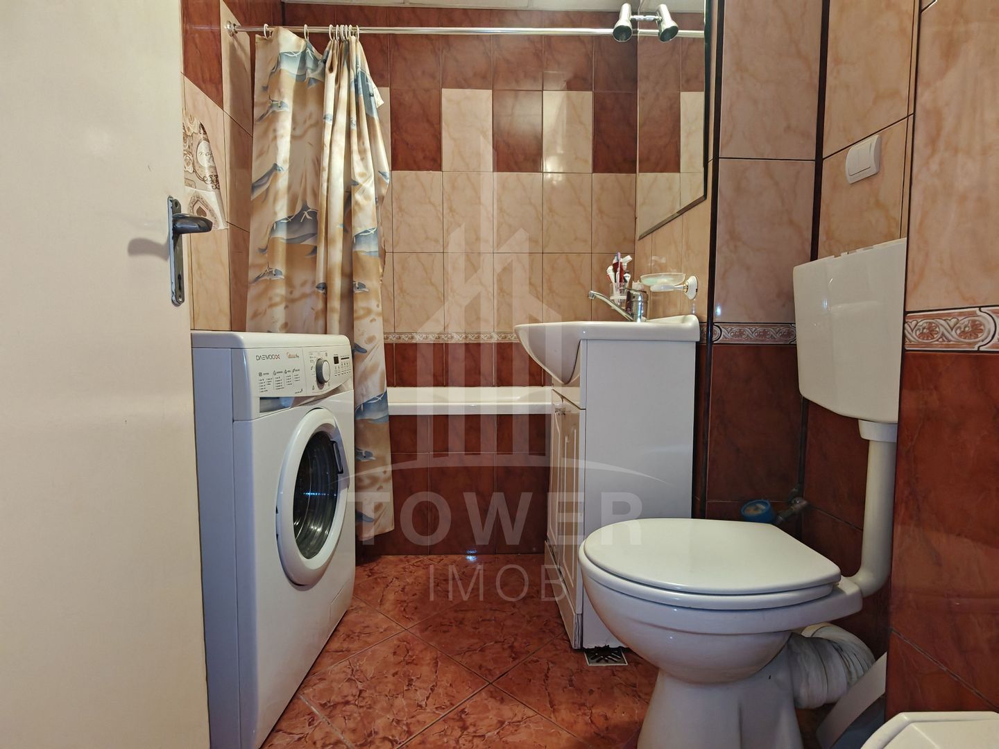 Apartament spațios cu 4 camere și 3 balcoane – zonă Centrală, lângă Gara Sibiu - Poză 12