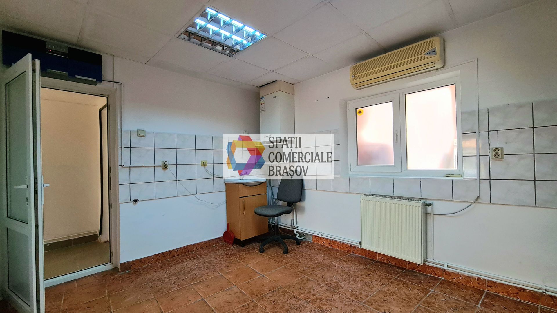 Spatiu comercial de închiriat Brasov - 40 mp # spatii-comerciale-brasov.ro - Poză 4