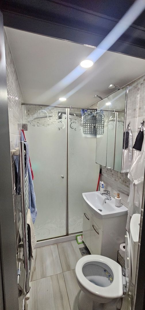 Apartament 2 cam  Centru. sau schimb cu casă in Galati - Poză 8