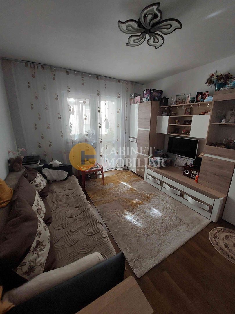3 CAMERE DECOMANDAT--ETAJ INTERMEDIAR--LUKOIL PACURARI - Poză 1
