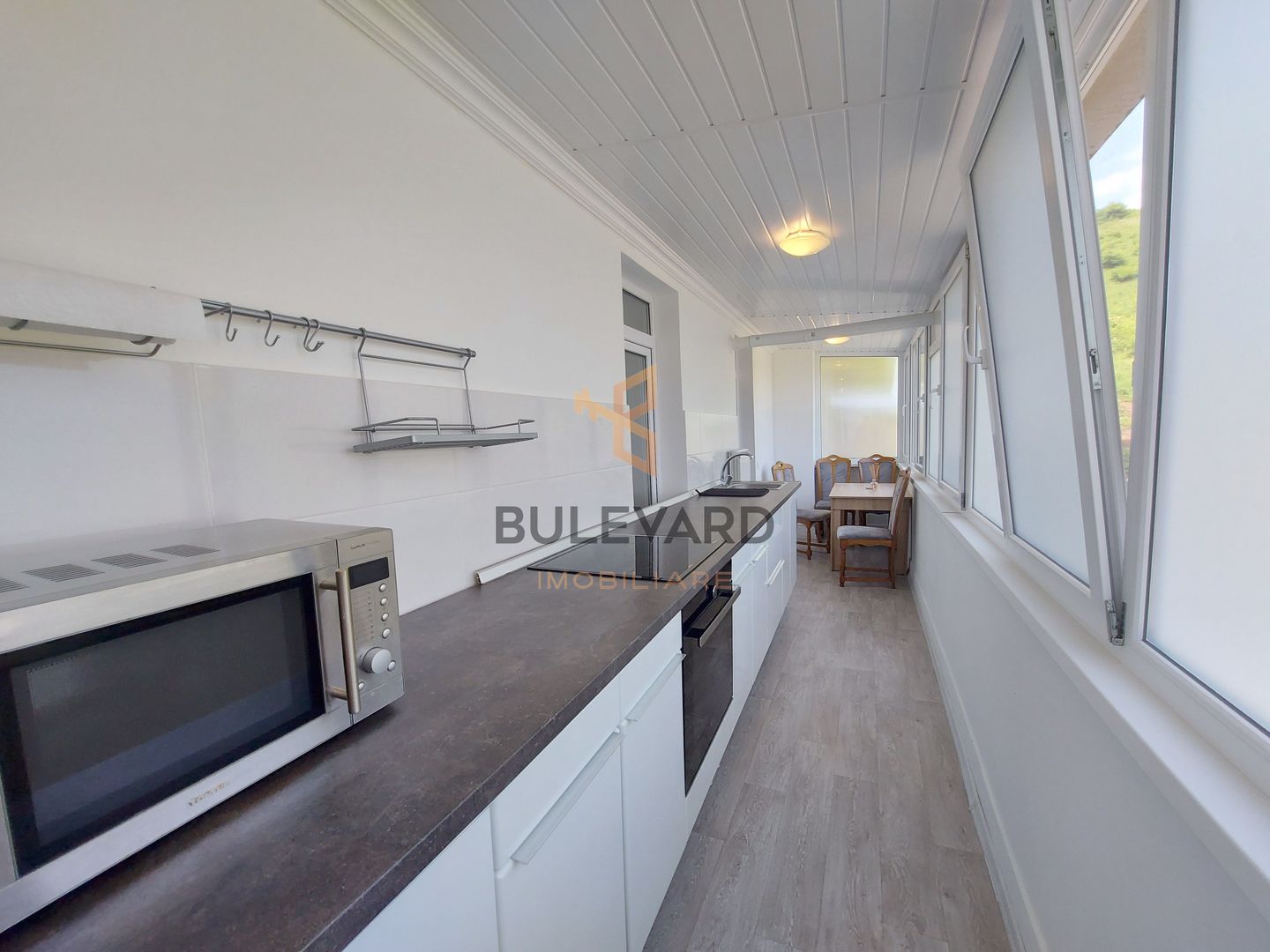 Apartament cu 2 camere+terasa de 13 mp+garaj! - Poză 8
