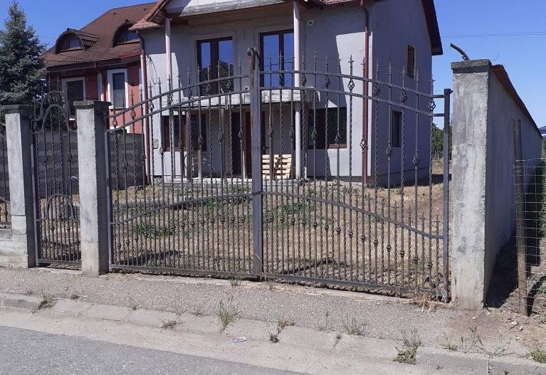 Vând casa semifinisata - Poză 3