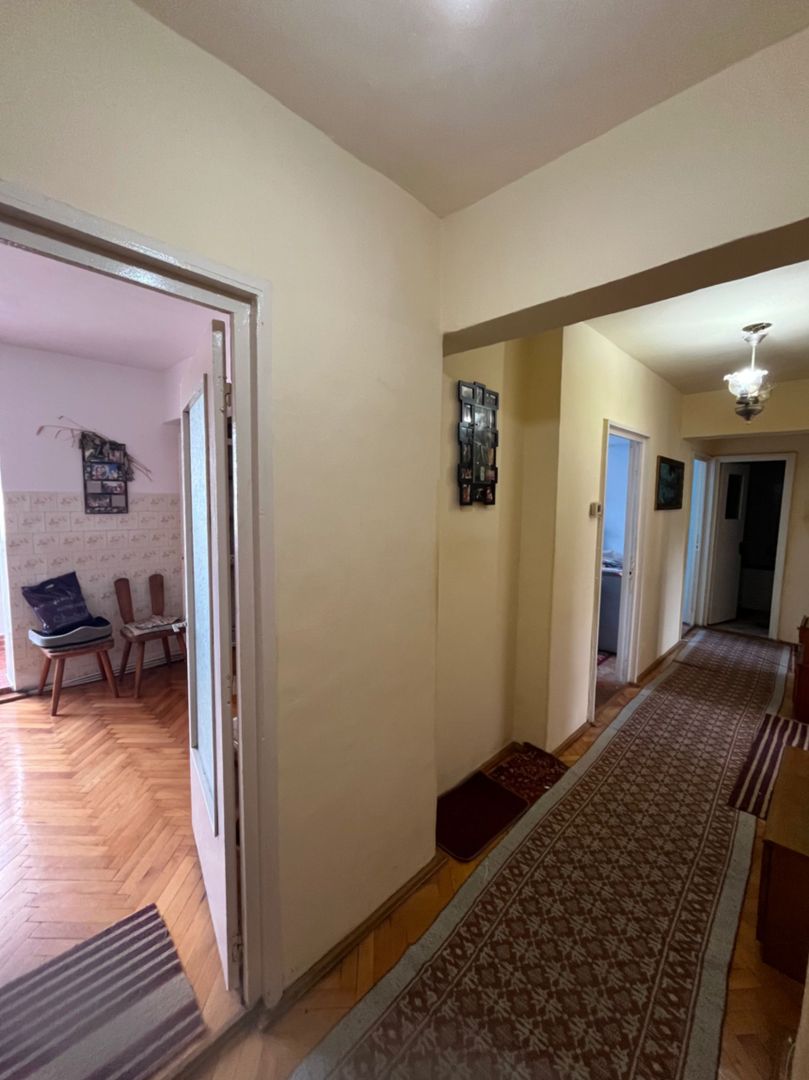 Apartament 4 camere 2 bai Central - Poză 2