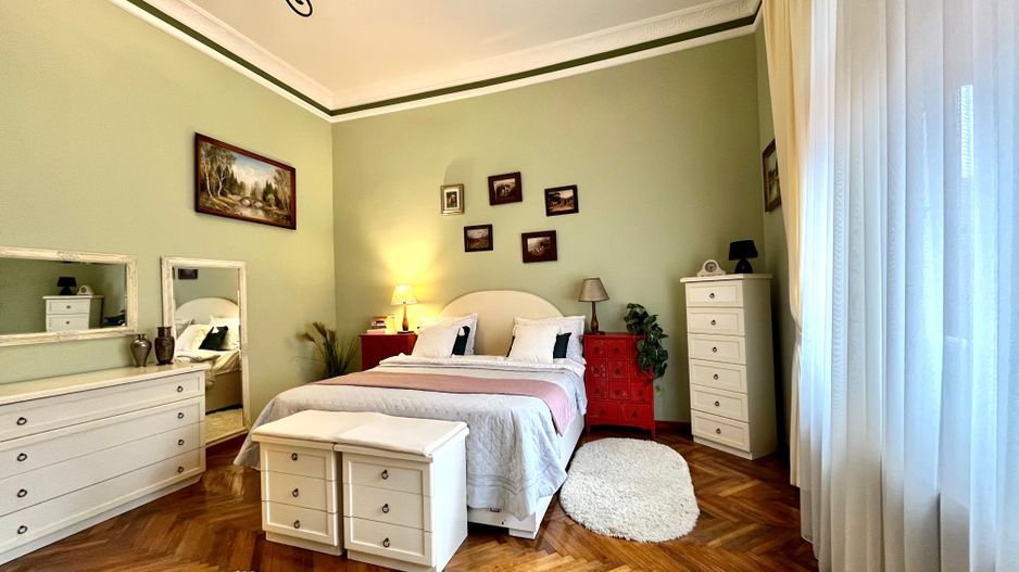 Apartament grandios cu vedere spectaculoasă spre Piața Libertății - Poză 17