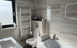 Casa modern mobilata cu 4 camere, 2 bai si terasa - capat CUG - 1.000€ - Poză 5