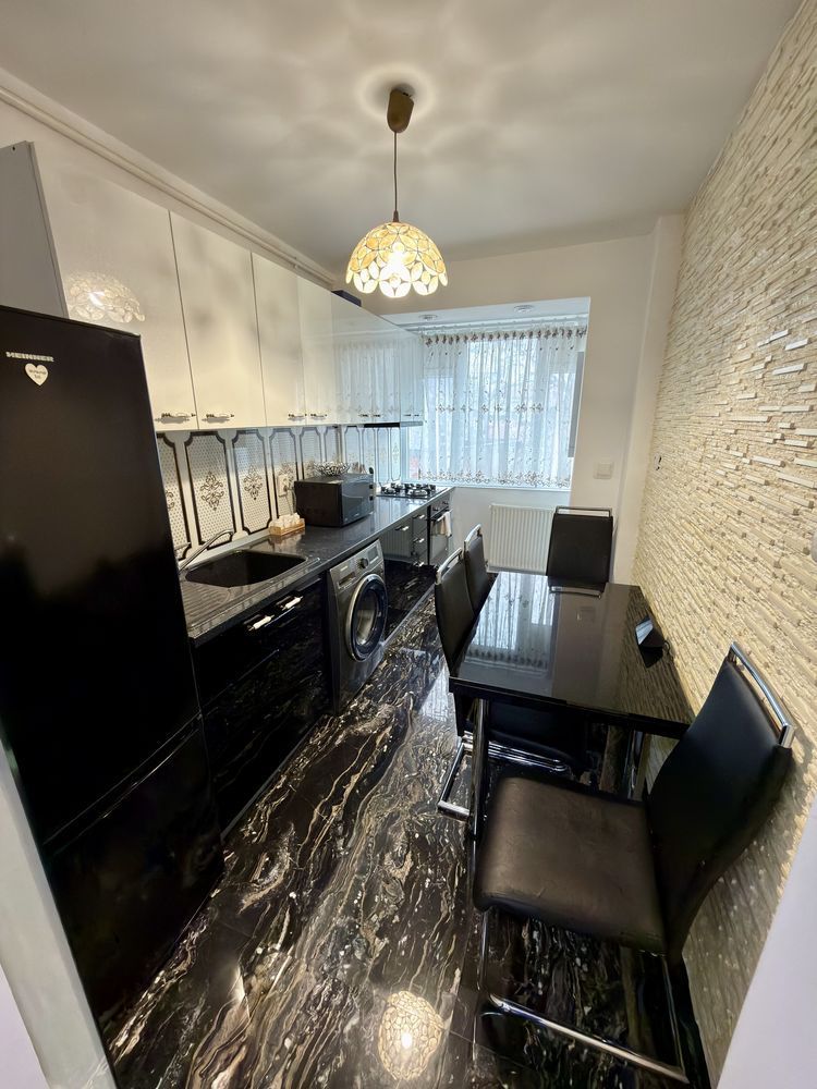 De inchiriat apartament 3 camere zona Tineretului - Poză 2