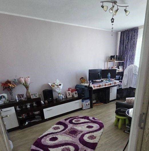 Apartament 3 camere, decomandat, etaj 4/4, Micro 16 - Poză 1