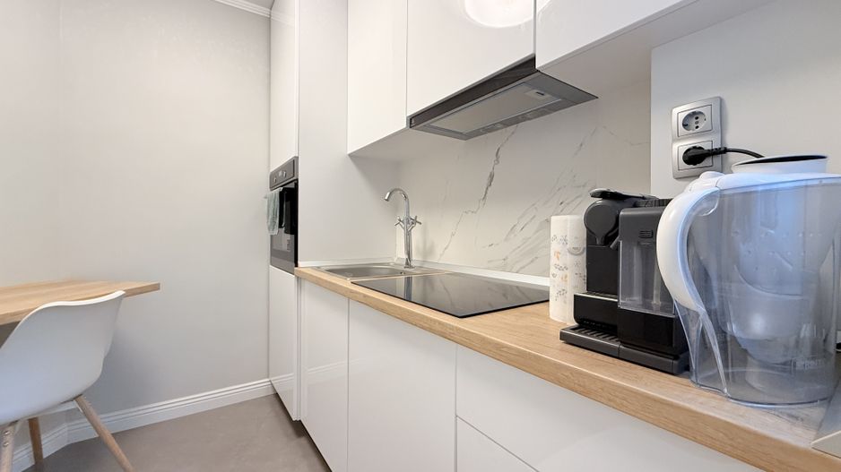 Garsoniera renovata complet | Dristor | Etaj 1 | Vedere spate - Poză 2