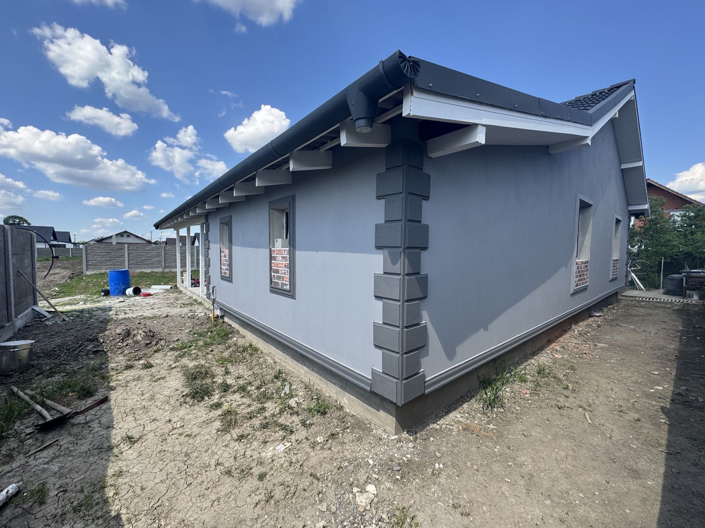 Casa Individuala Sanmihaiu Roman,Parter,4 Camere,2Bai,Toate Utilitatile - Poză 3