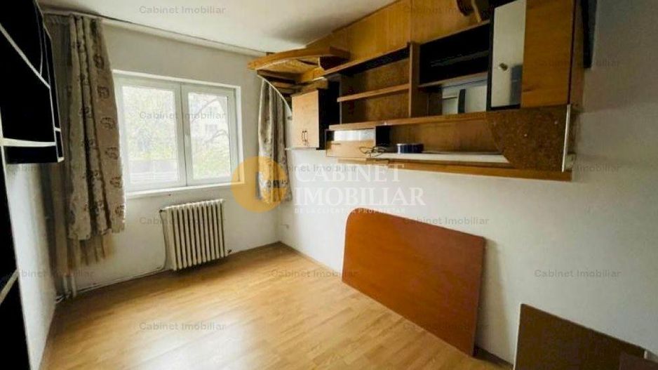Apartament cu 3 camere - Etaj 1 - Zona Podu Ros - Poză 4