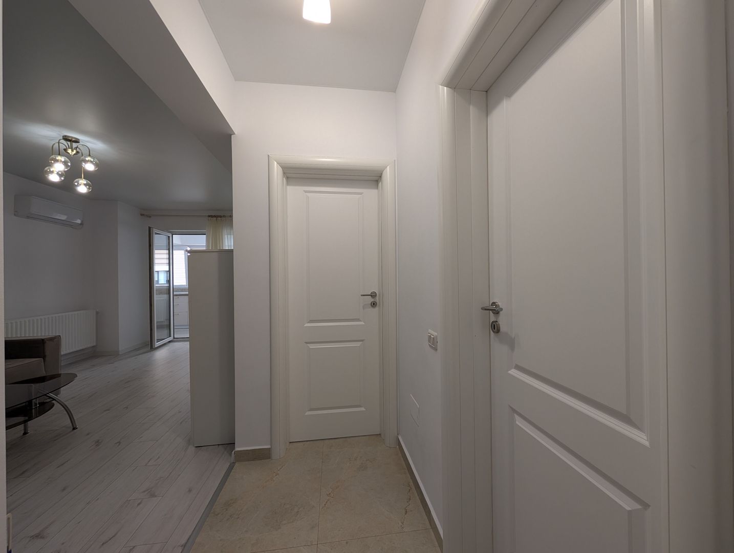 Apartament nou, 2 camere, mobilat/utilat premium + parcare subterană - Poză 11