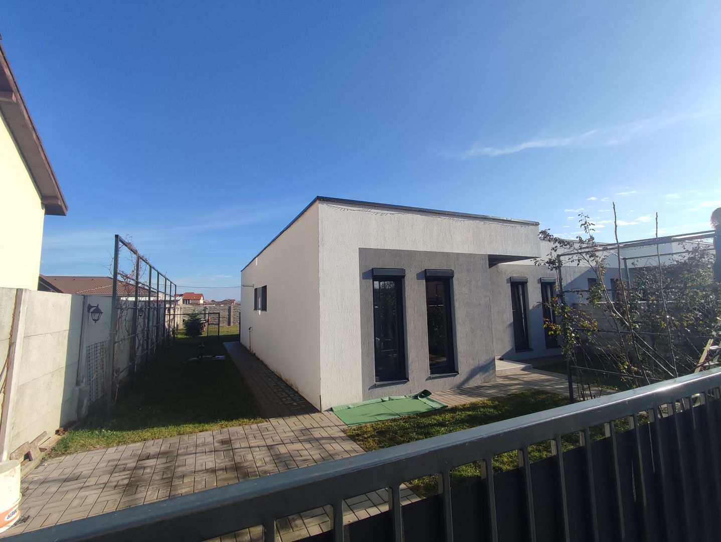 Sanandrei, Duplex pe PArter , 3 Dormitoare, 2 bai, Dresing, Perete Dublu - Poză 3